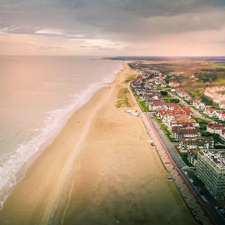 In Belgium With Stunning Sea Views アパート *